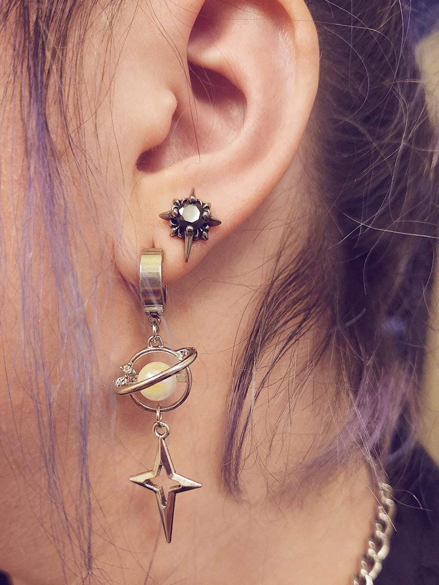 Neptune earrings | grunge jewelry hypoallergenic y2k alt goth edgy punk star silver dangly nickel free