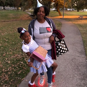 aminah added a photo of their purchase