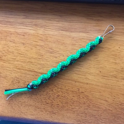 6 String Plastic Lace Keychain - Etsy