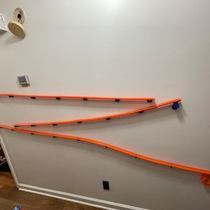 Single Lane Wall Mount, Hot Wheels Track Compatible Wall Mount