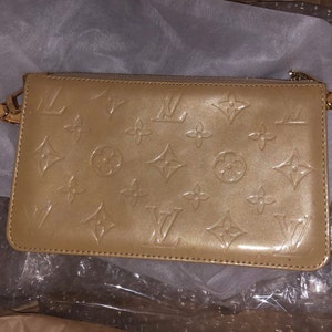 Sil added a photo of their purchase