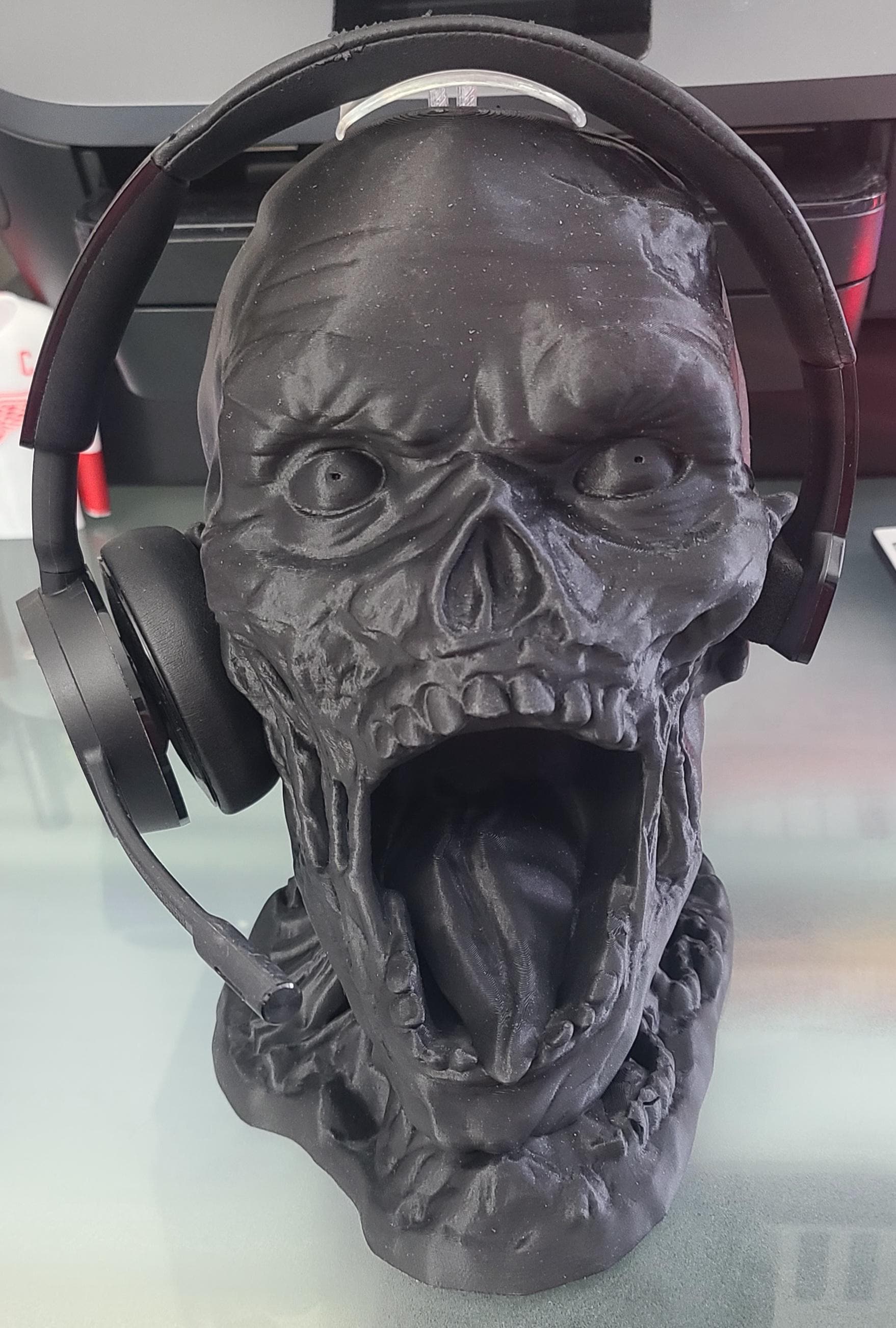 Zombie Head Headphone Stand - Bust Headset Holder - Horror Gamer Gift - Desk Decor