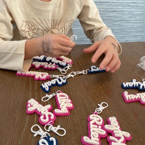 Bulk 5/10/20 Custom Personalized 3D Printed Name Keychains Keyring Backpack Bottle Lunch Box Tag Birthday Party Pavor Team Gifts Wholesale