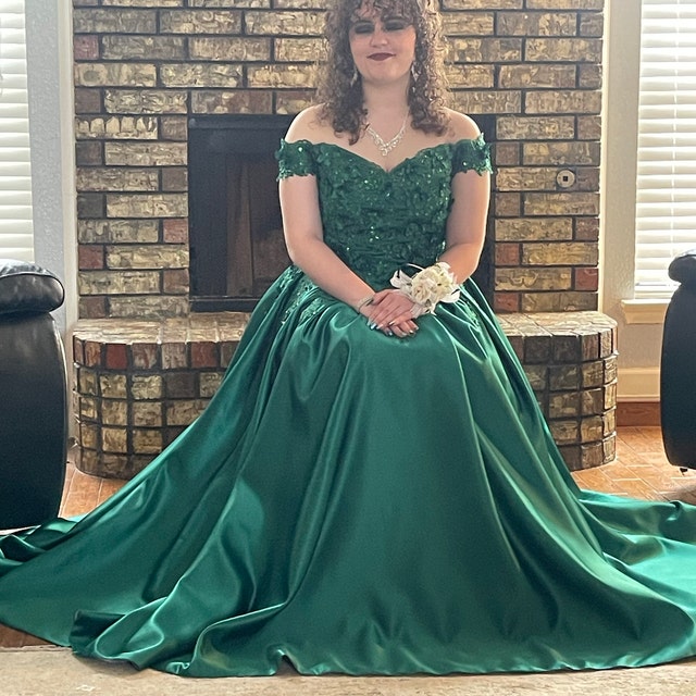 Off shoulder green store prom dress