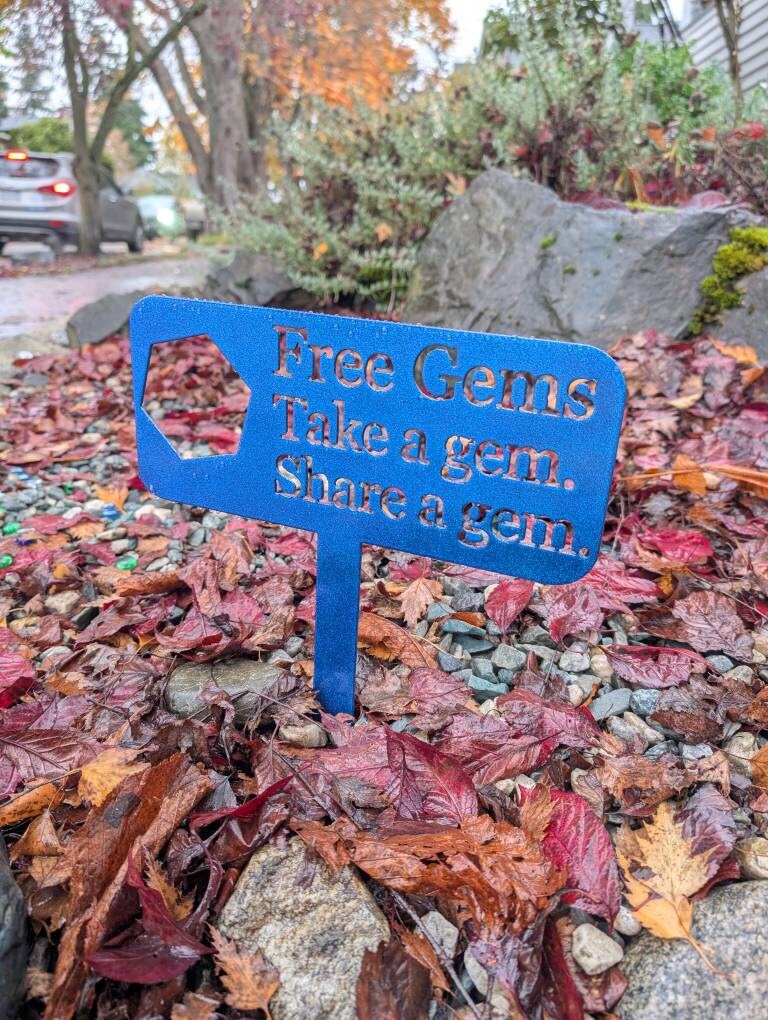 Personalized Garden Sign - Custom Metal Garden Stake - Grandpas Garden Stake -Metal Farm Stake -Personalized Ground Stake - Metal Marker