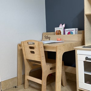 Mesa y silla de juegos de mesa, muebles Montessori, Organizador de  escritorio para niños pequeños, Mesa de juegos personalizada, Mesa de  actividades para niños -  México