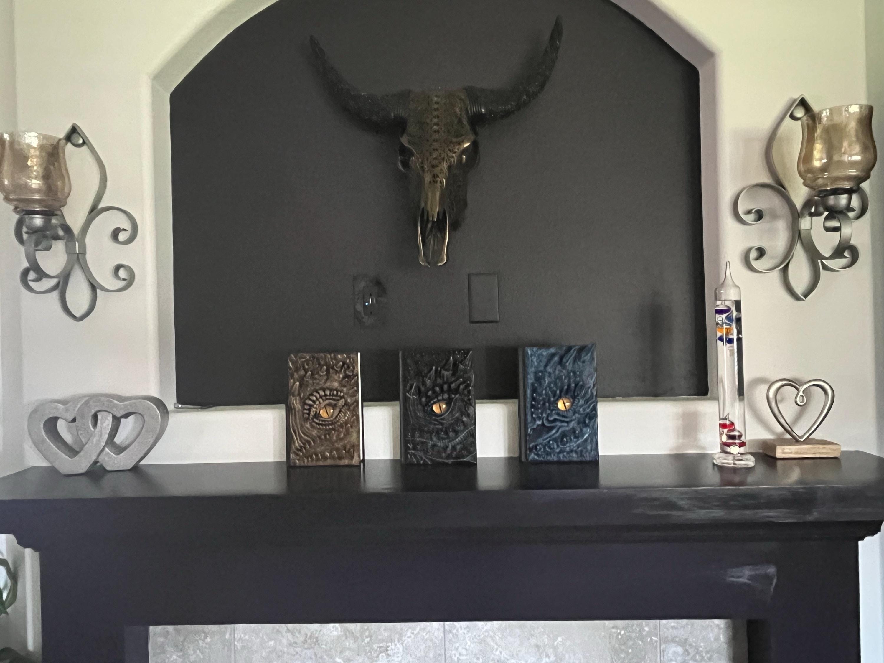Onyx Storm Special Edition Custom Hardcover Novel - Limited Edition Gift for Book Lovers