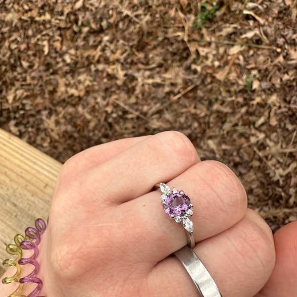 September Birthstone Sapphire Ring 18Kt White Gold with Genuine Diamonds for Women