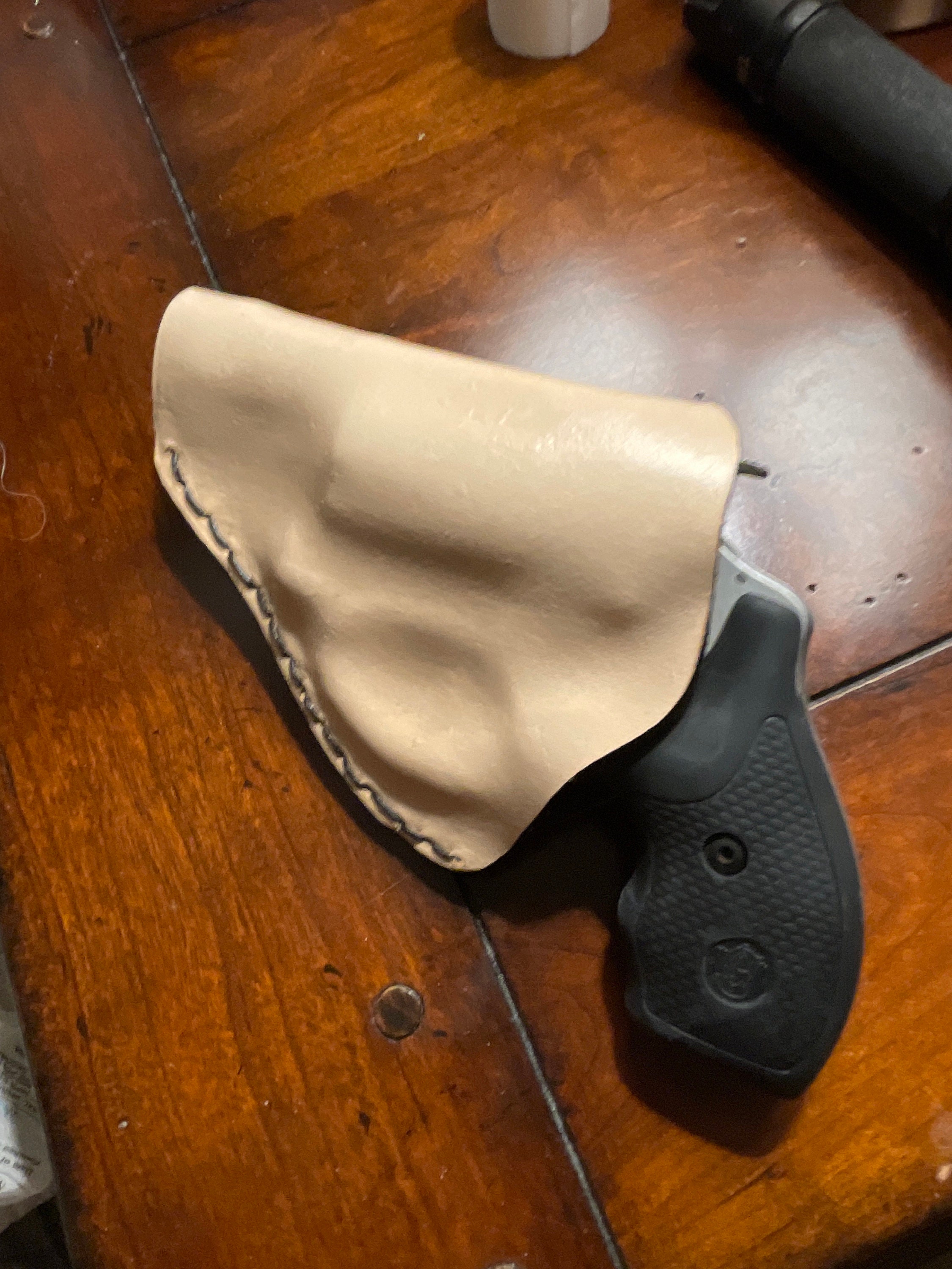 Smith & Wesson Leather Holster, J Frame Brown Concealed or Open Carry with Belt Clip, Right or Left Handed