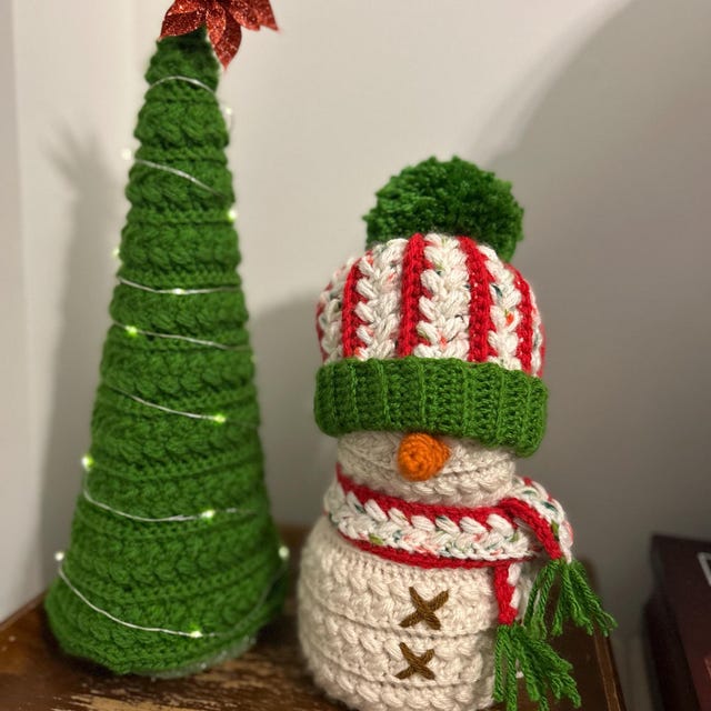 A customer's finished Wheat Stitch Tree Crochet Pattern + Video