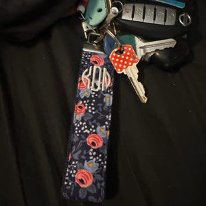 Kaitlyn added a photo of their purchase