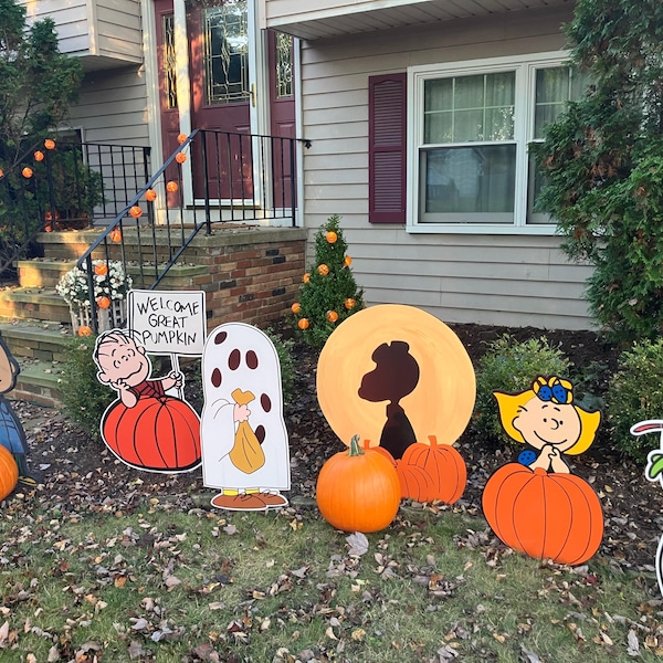 Peanuts Halloween Yard Art, Great Pumpkin Cutouts, Lawn Sign - Etsy