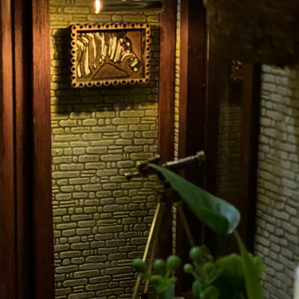 ONE INCH SCALE Potted Yellow Iris With Leaves In Clay Pot $5.00 - Foto 2