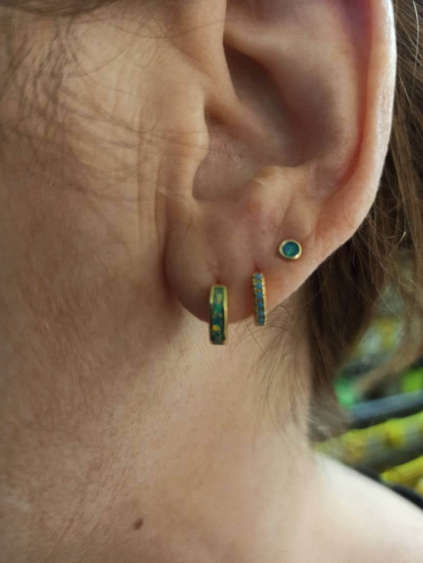 Turquoise Huggie Earrings • Small Hoop Earrings • Perfect Boho Gemstone Earrings • Summer Earrings • Birthday Gift for Her • ER144