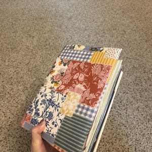 MAOFAED Delphi Farms Strawberry Book Sleeve - Zipper Book Protector Cover