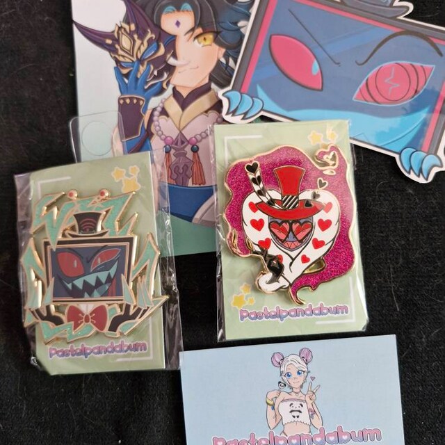 ハズビン ホテル - Vox & Valentino エナメル ピンバッジ - Etsy 日本