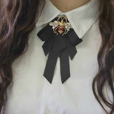 how to use a bolo tie