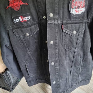 Kane added a photo of their purchase