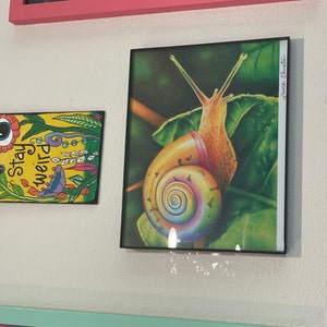 カラフルなカタツムリの絵画 虹色のカタツムリの殻のアートプリント、カラフルな壁飾り - Etsy 日本