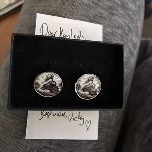 Kayleigh added a photo of their purchase
