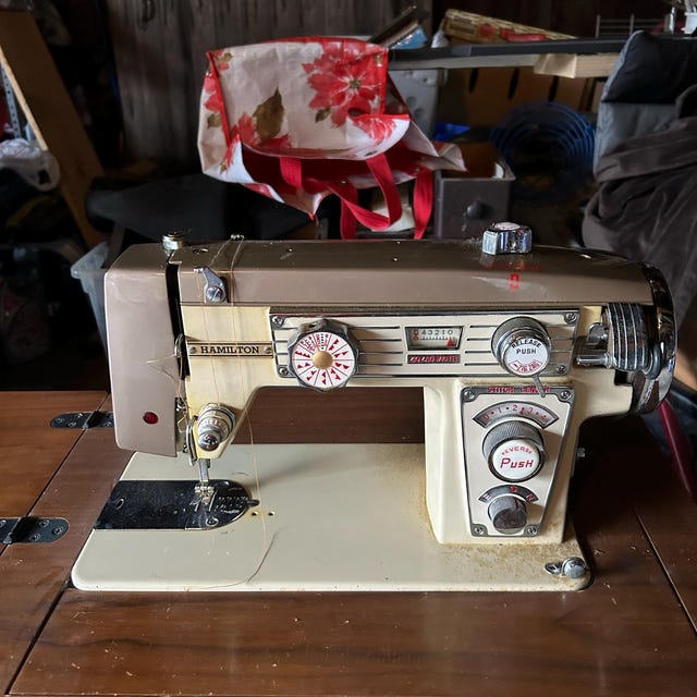 Fleetwood 990BC, Calanda 990WC-TW Zig Zag Deluxe Sewing Machine