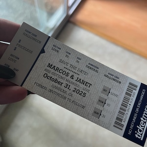 yanet added a photo of their purchase