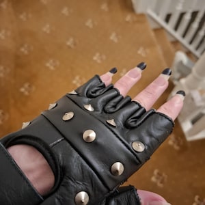 Biker Punk Style Cowhide Leather Studded Fingerless Gloves
