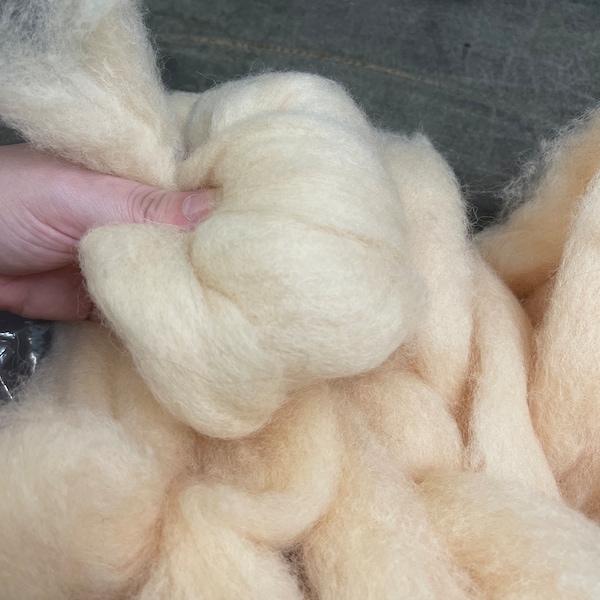 1 Oz Bulky Wool Roving Solid Colors - Select From 33 Colors - Etsy