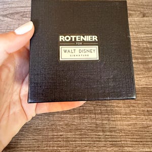 JENNIFER added a photo of their purchase