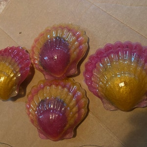 Jessica Andrade added a photo of their purchase