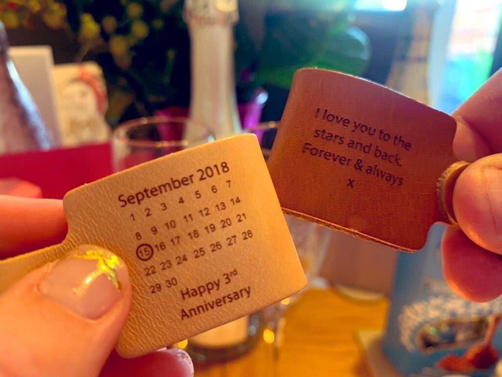 Personalized Calendar Date Keychain, Natural Leather Engraved Keyring / Valentine's Day, Third Wedding Anniversary Gift / Special Date