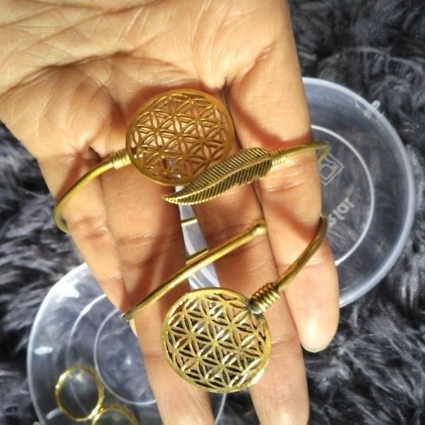 Holding Hands Ring Brass Handshake Ring