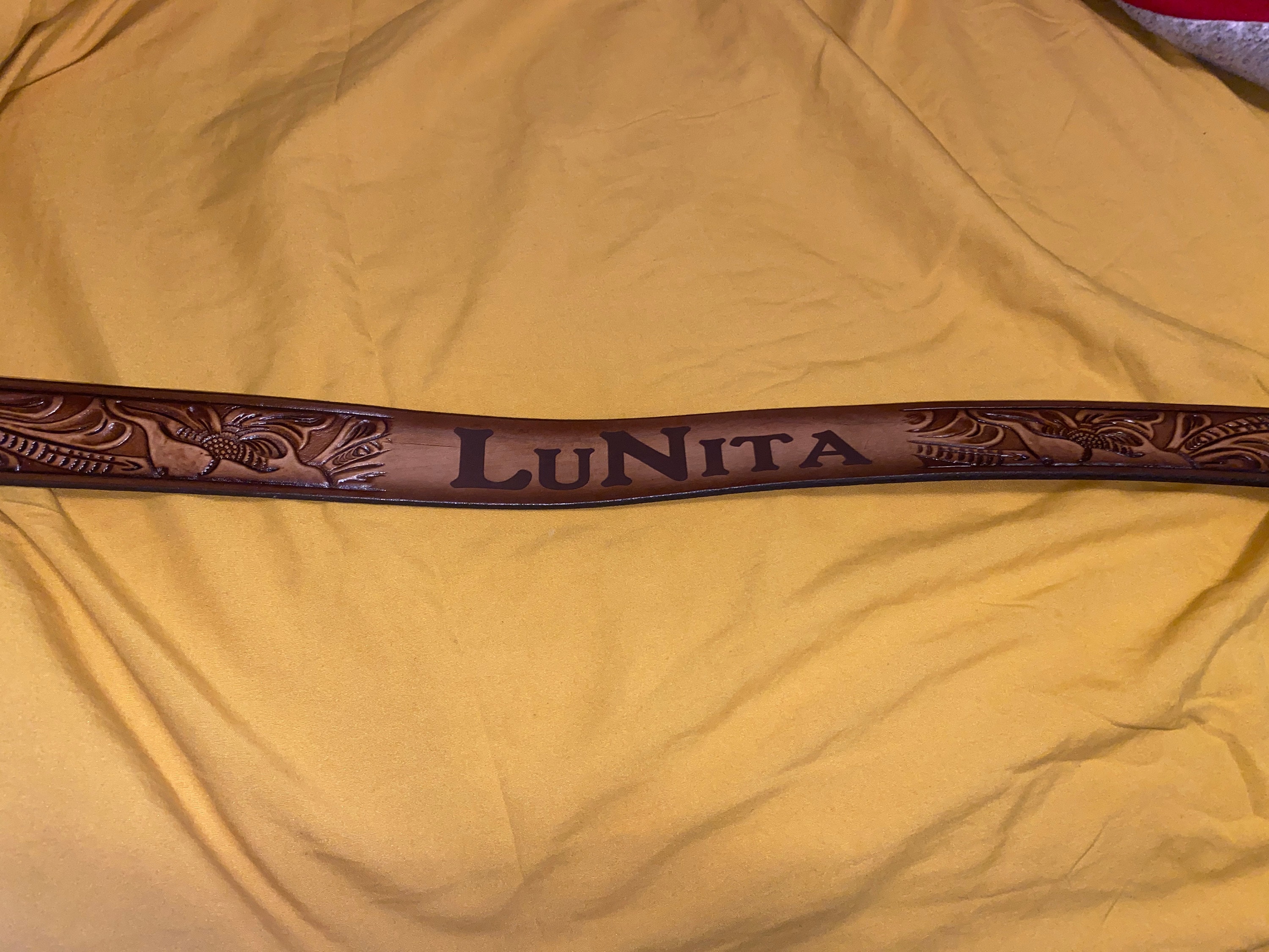 Name Belt. Western Design NBT929 - Belt is 1 1/2&quot; wide - Includes name in center back, removable utility buckle & leather keeper