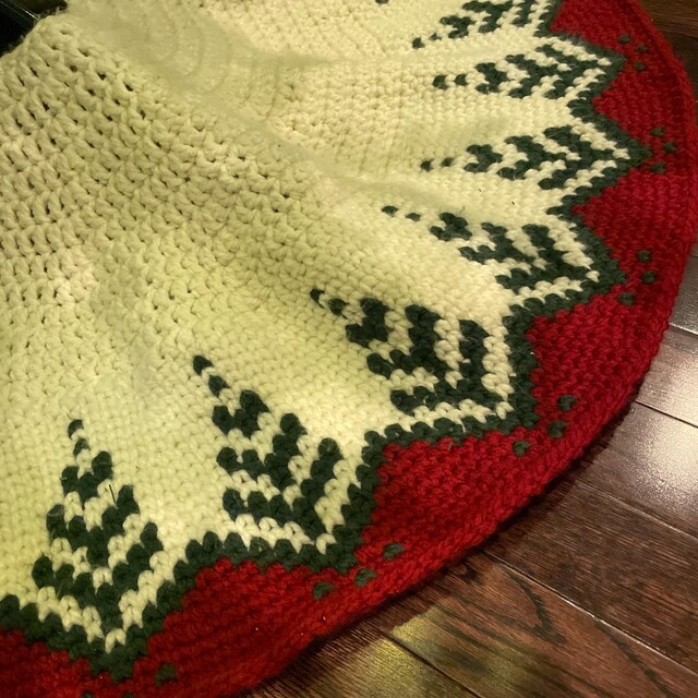 A customer's finished Pine Christmas Tree Skirt Crochet Pattern