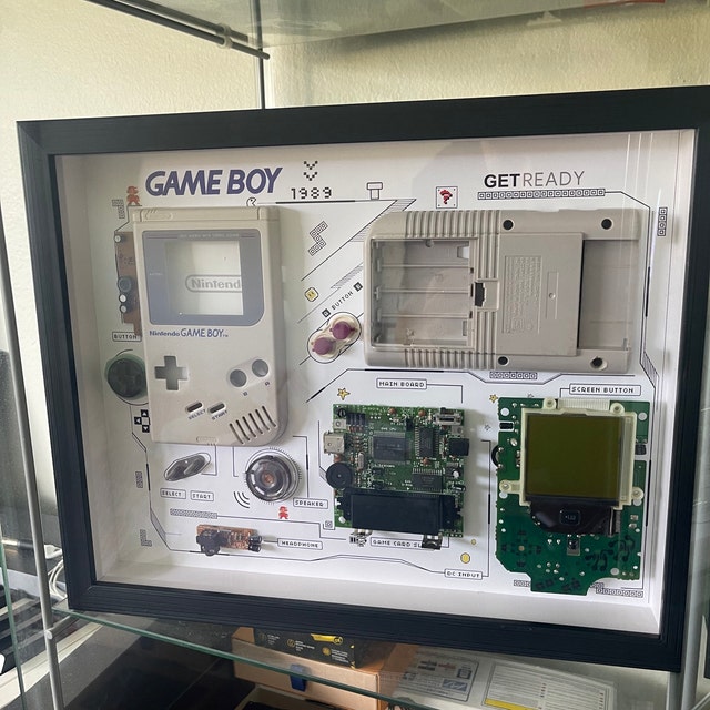 フレーム付きゲームボーイの分解、分解アート、ゲームボーイの分解