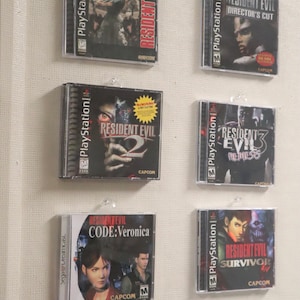 Resident Evil Code: Veronica [REPLICA] - Dreamcast - Sebo dos Games - 10  anos!