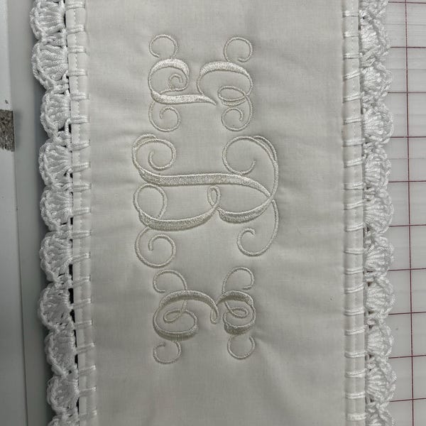 Interlocking Vine Embroidery Monogram 3.5