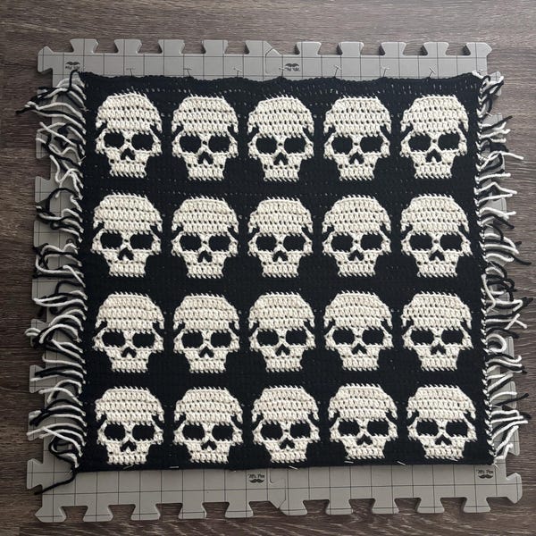 The Catacombs Pack Mosaic Crochet Skull Patterns by Sixel Design - Etsy