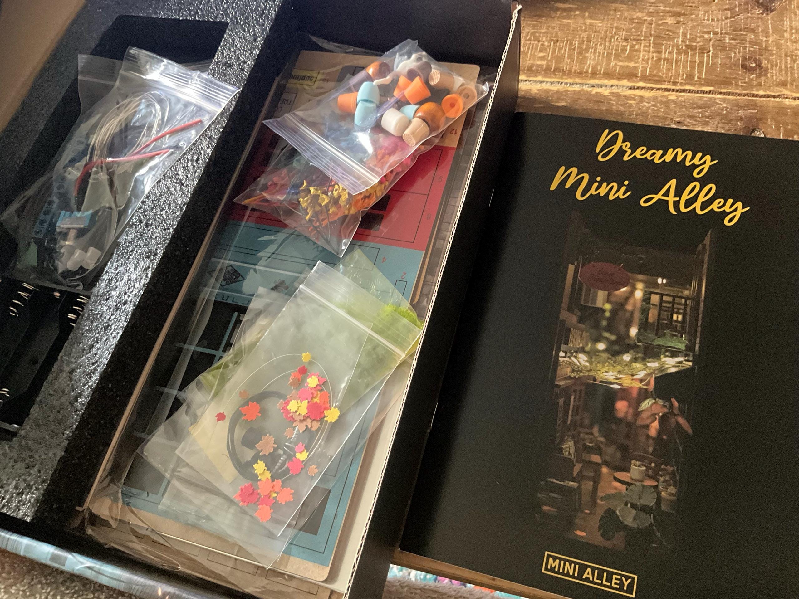 Dreamy MiniAlley Book Nook - Cozy Magical Reading - Booknook DIY kit Assembled