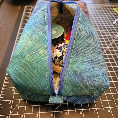 Demi Boxy Bag PDF Sewing Pattern / Sewing Tutorial / Boxy Zipper Pouch ...