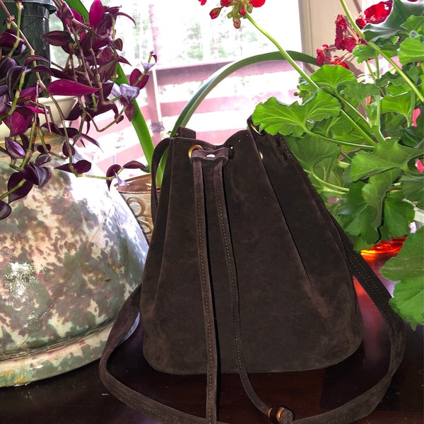 Y Large Suede Bucket Bag - Caramel Brown