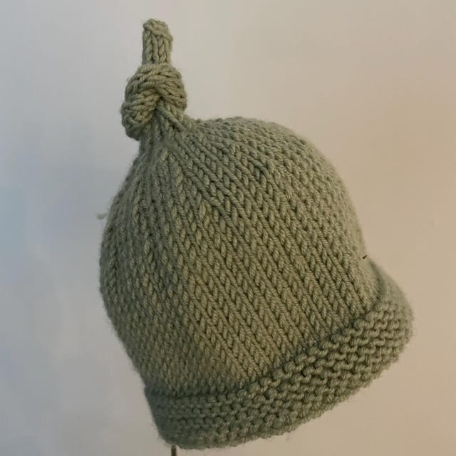 Knitting Pattern Pixie Hat With Top Knot in DK Yarn 5 Sizes