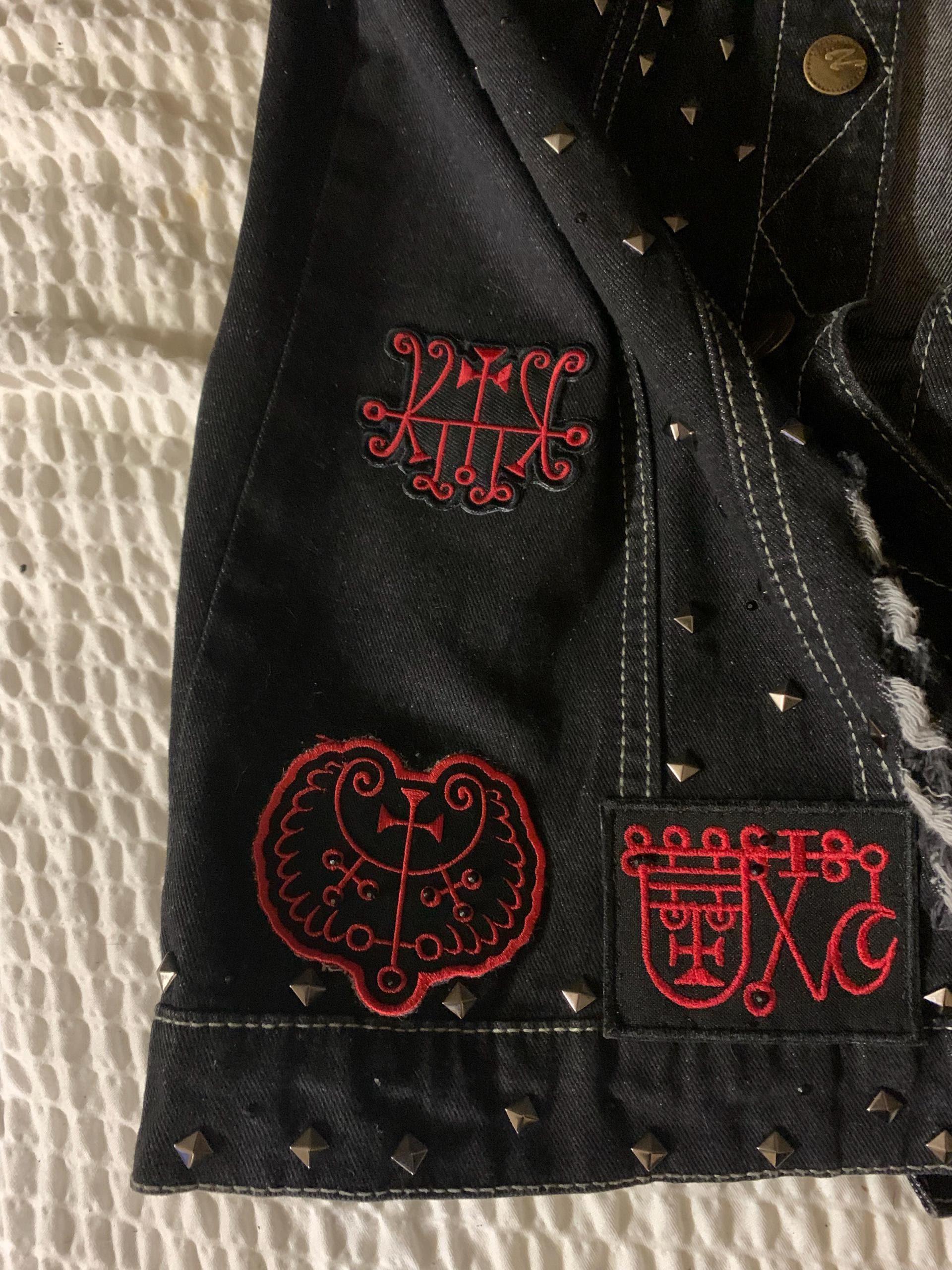 Custom Embroidered Logo Patch, Personalized Logo Patches, Sew On/Iron On Patch Applique for Clothes Backpacks, Custom Iron on Logo Patch