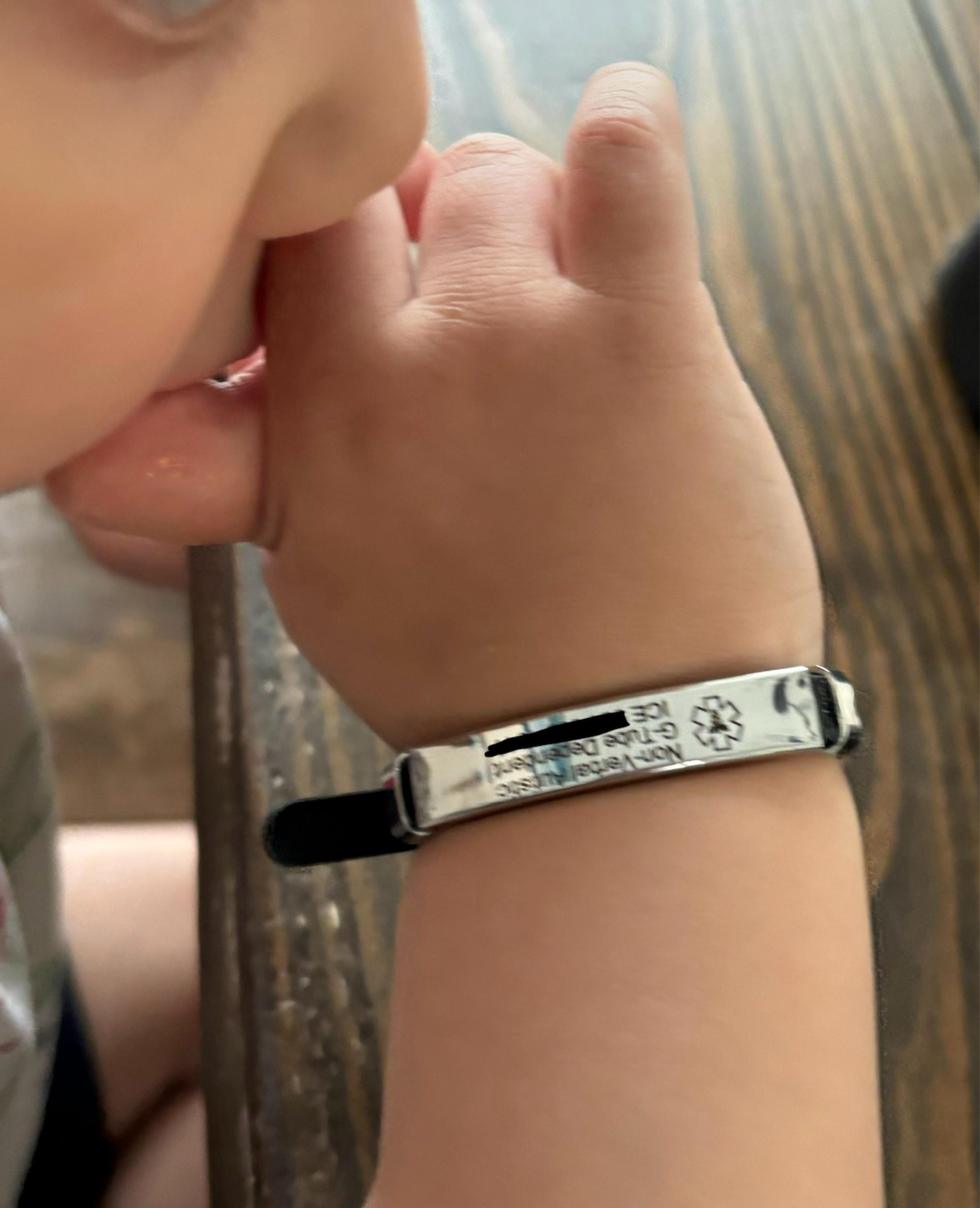 Kids emergency bracelet, personalized medical alert bracelet for kids, allergy bracelet, diabetic, autism & kids medical ID bracelet