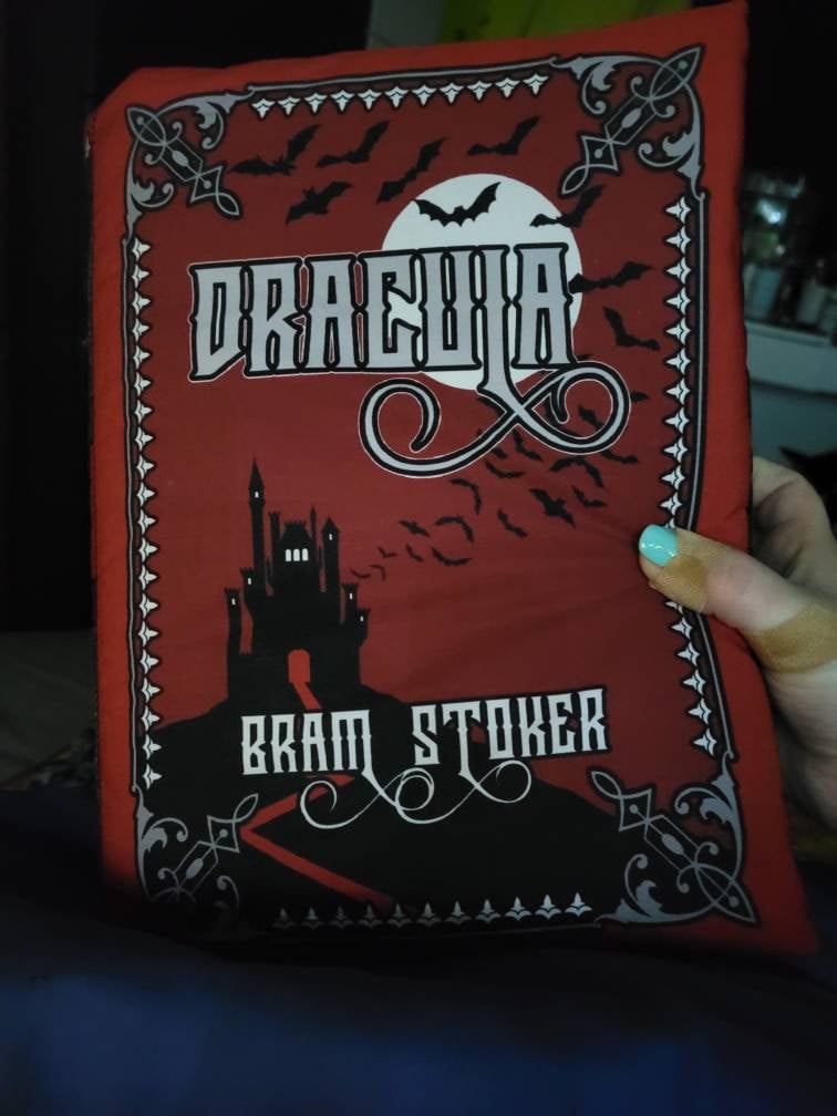 Dracula Pillow Book
