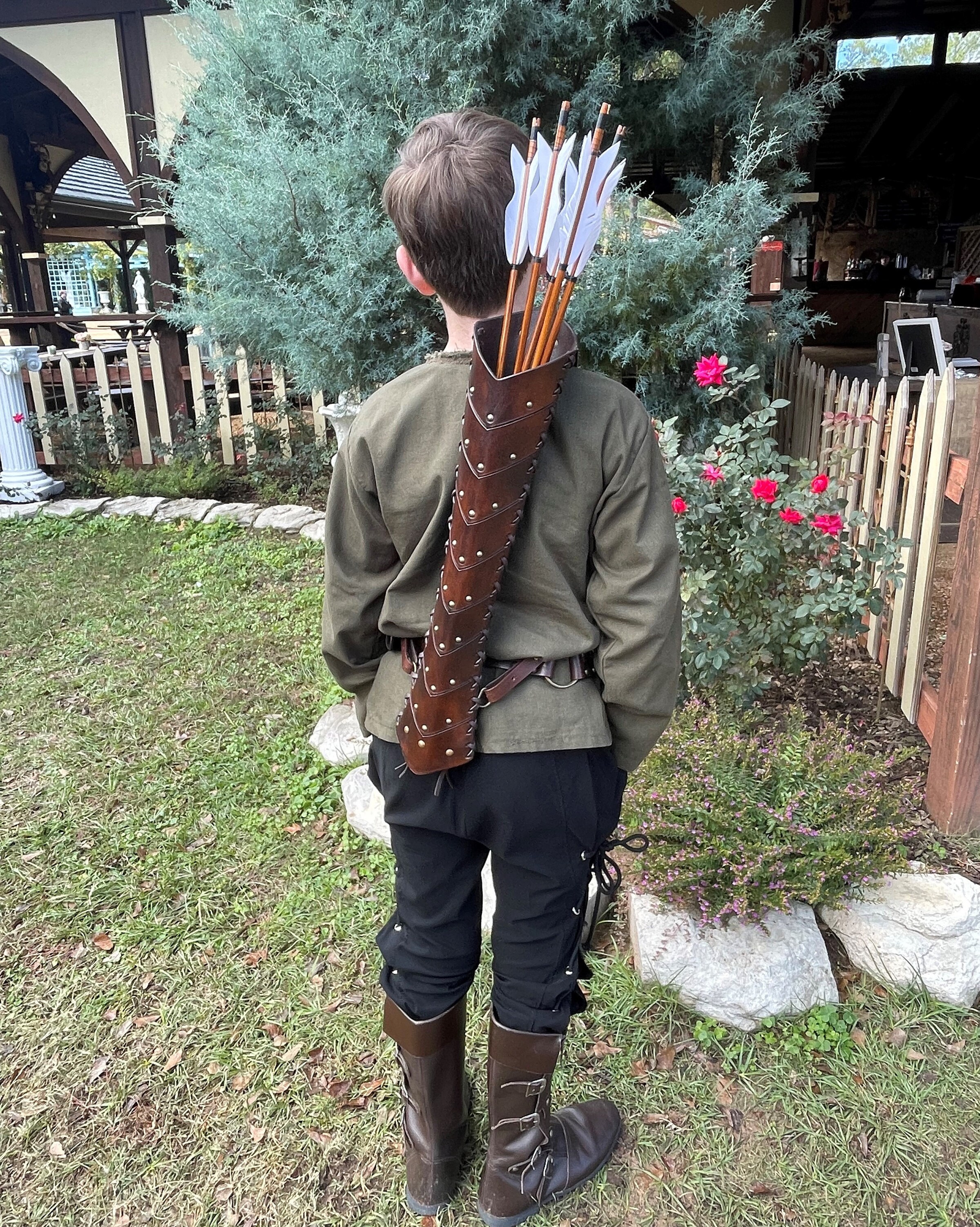 ARCHERY - Leather BACK Arrow QUIVER / Quiver for Arrows - 3 point straps &quot;Medieval Orc Fantasy-Antique brown&quot;