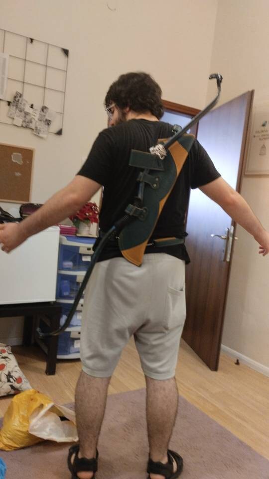 Leather BACK QUIVER for arrows with Bow holding straps