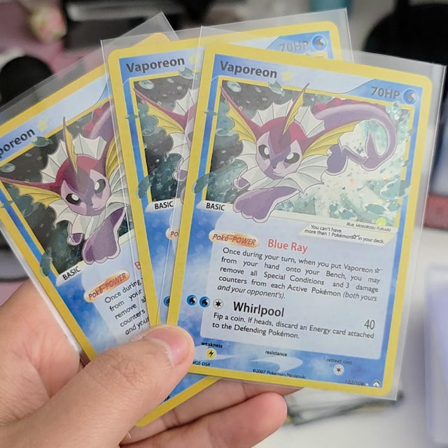 Vaporeon Gold Star English 2007 - Perfect Gift for Poke Fans