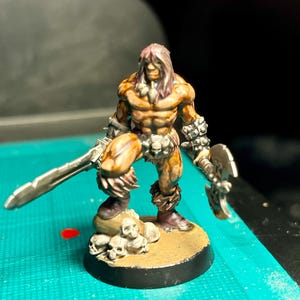 Conan Il Barbaro &ndash; Kit Modellino In Resina Scala 1/64 Non Verniciato E Non Assemblabile