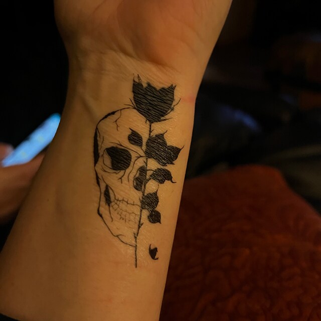2 Temporäre XL Haut-Tattoos – Motiv Totenkopf + Rose & Totenkopfschwärmer, Ca. 17,5 X 7 Cm